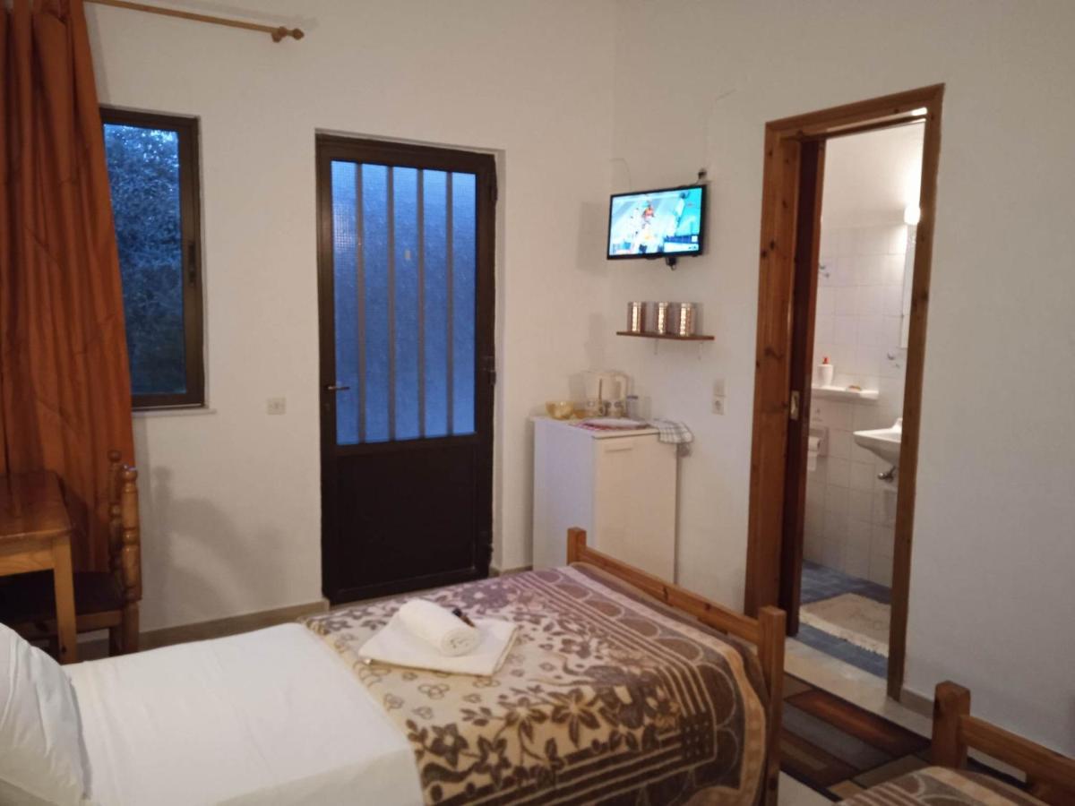 Villa Kaloudis Rooms Agios Georgios  ภายนอก รูปภาพ